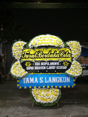 Papan Bunga Duka di Peukan Baro